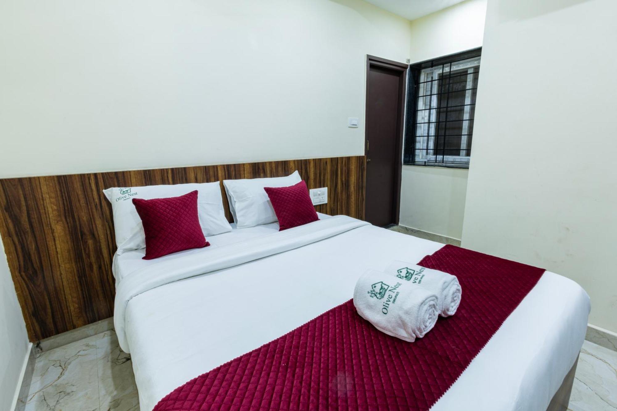 Olive Nest- Tirupati Bus Stand- 300 Meters, Railway Station- 400 Meters Hotel Exterior photo