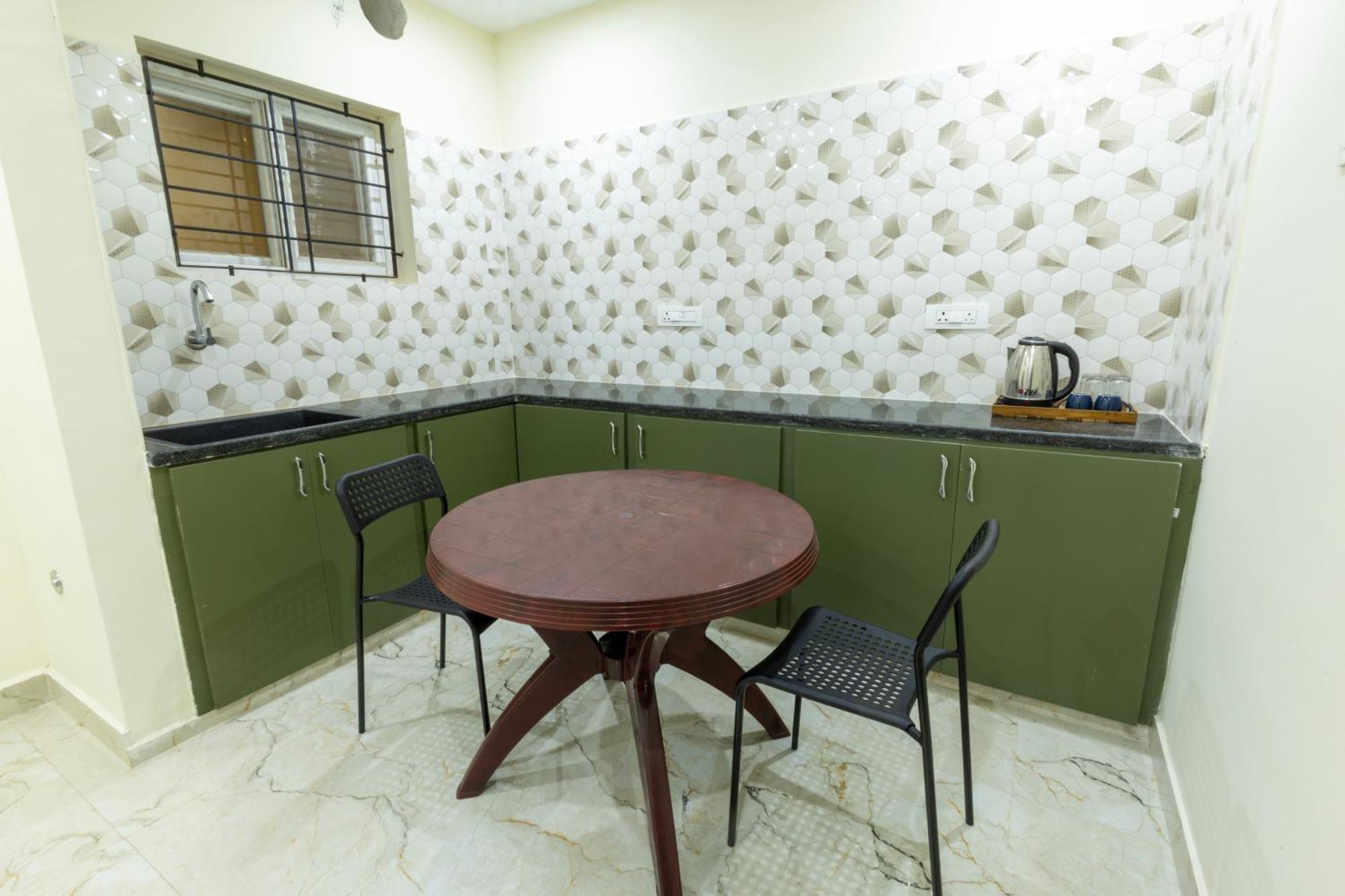 Olive Nest- Tirupati Bus Stand- 300 Meters, Railway Station- 400 Meters Hotel Exterior photo